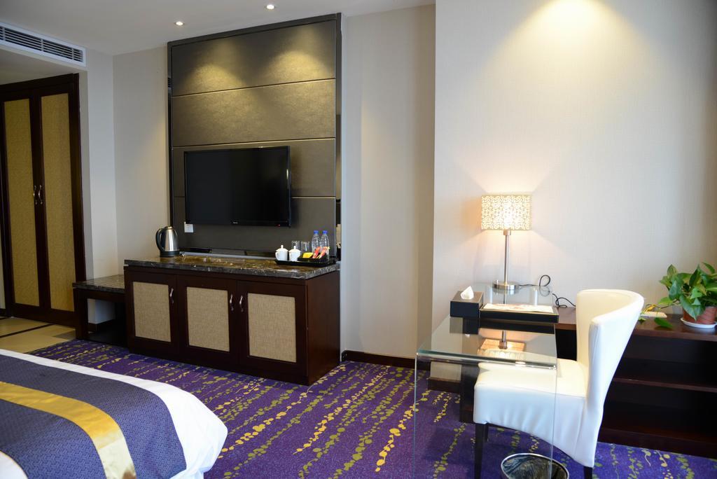 Best Western Hotel Yantai Esterno foto